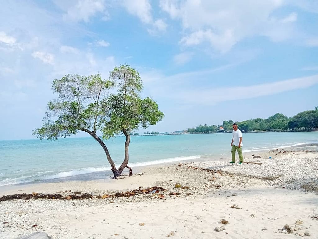 Harga Tiket Masuk Pantai Sapenan - Wisata Bahari Lampung Pantai Sapenan Lampung Selatan Kalianda 1024x768