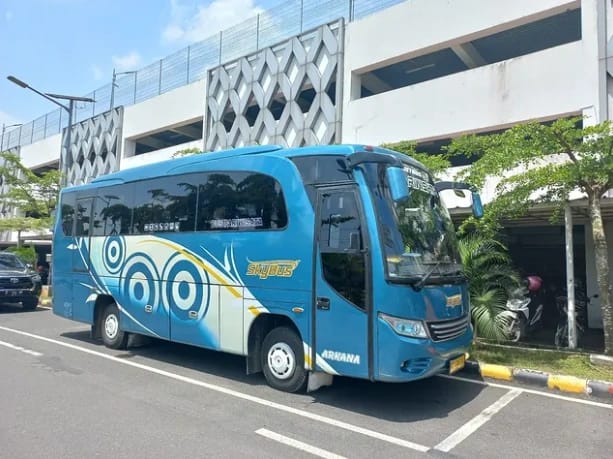 Sewa Bus SKYBUS Sukadana Lampung Timur sewa bus pariwisata bandar lampung