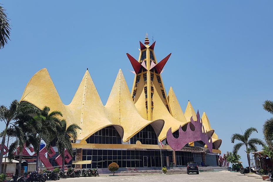 Apa yang Bisa Dilihat di Menara Siger? 3