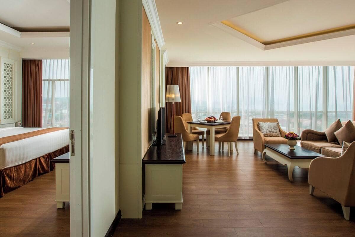 Kamaw hotel Swiss Bell Lampung Kamar dengan Pemandangan Kota dan Laut