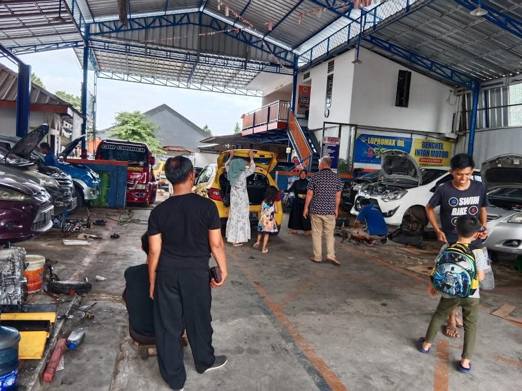 1. Bengkel + Panggilan 24 Jam