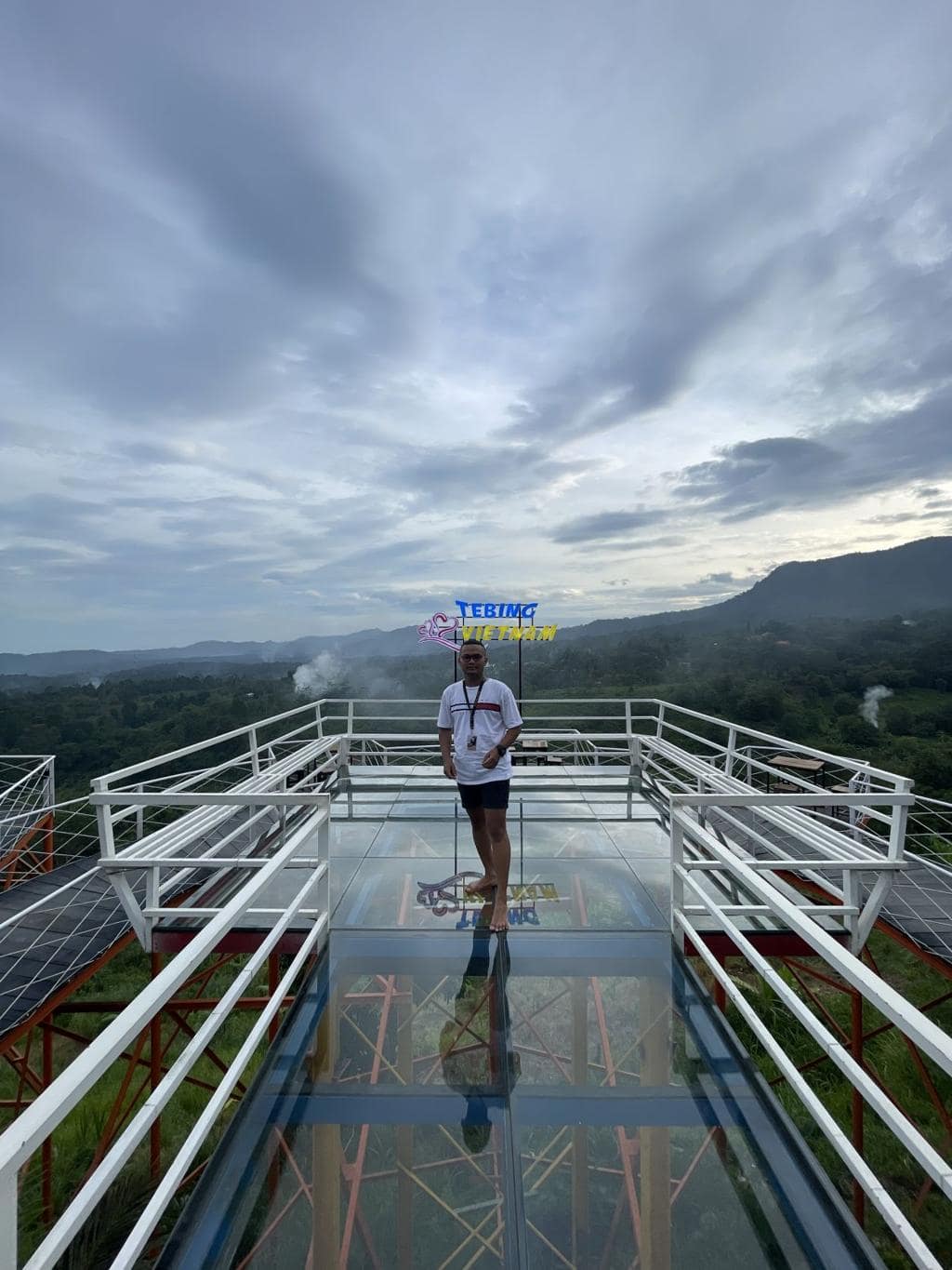 Lokasi, Rute dan Biaya Tiket Masuk Tebing Vietnam Lampung 1