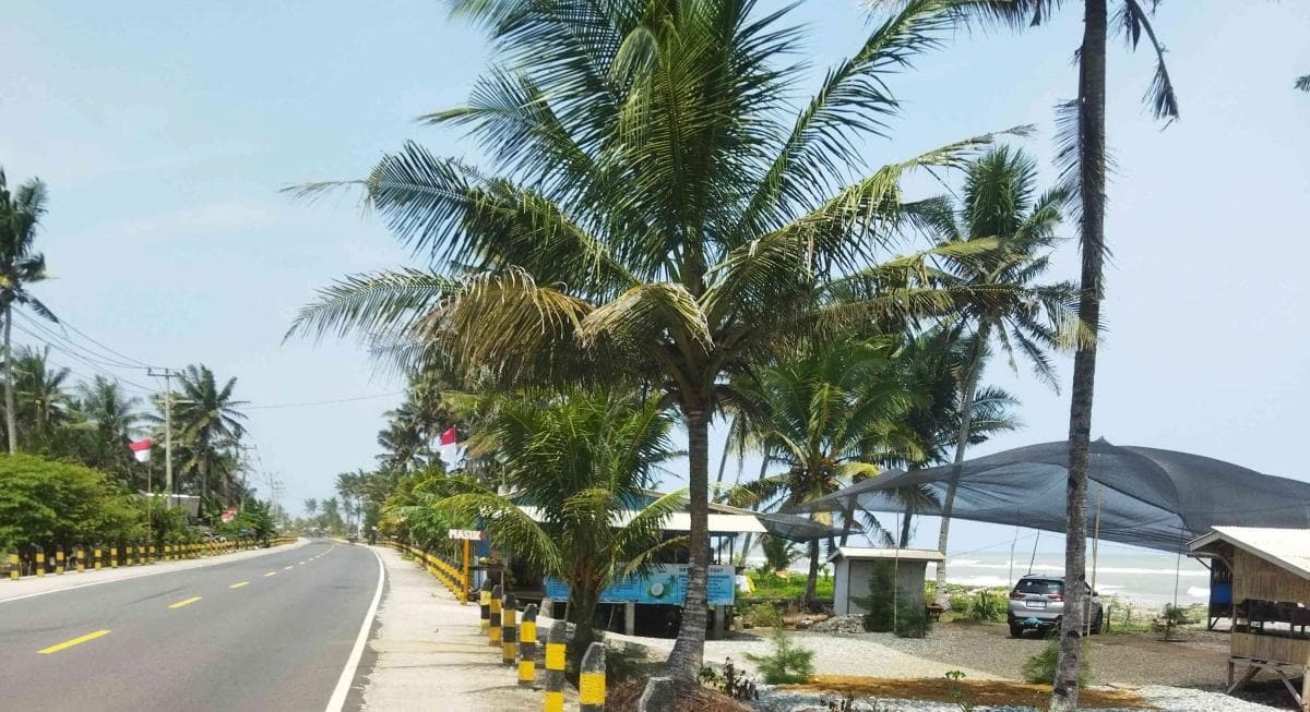 Pantai Cemara Kalianda: Pantai Tenang di Merak Belantung yang Enak Buat Healing Tipis-Tipis 4