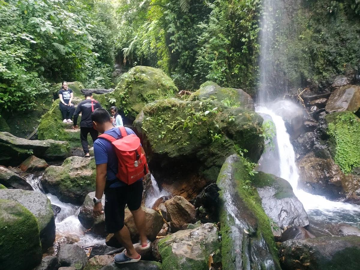 Trekking Setelah Hujan Perlu Ekstra Hati-Hati