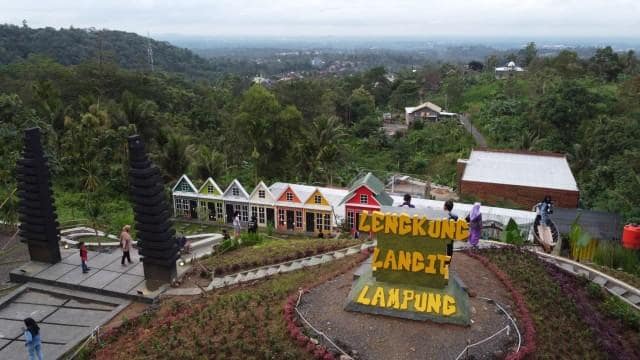 Spot Foto dengan Lengkungan Ikonik 3
