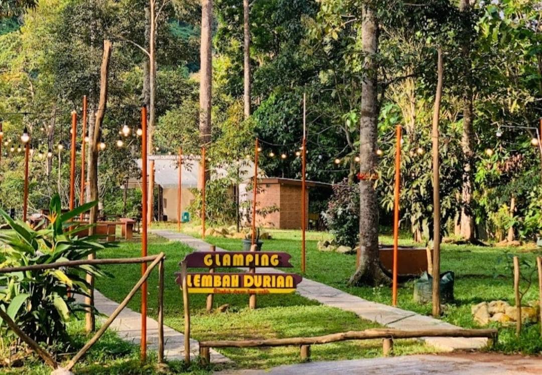 6. Lembah Durian Farm Stable 8