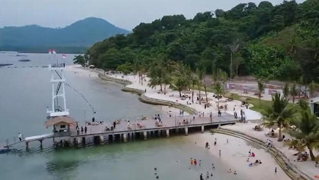 Beach Club Wisata Pantai Kyokko Beach Lampung