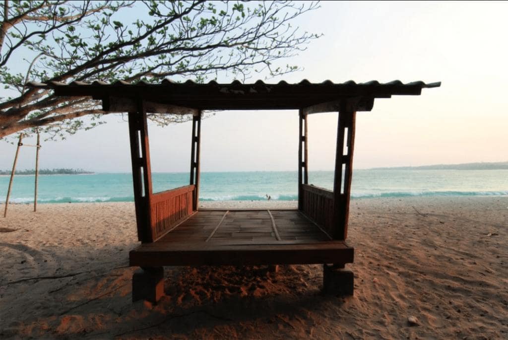 Gazebo untuk Santai Bersama Keluarga