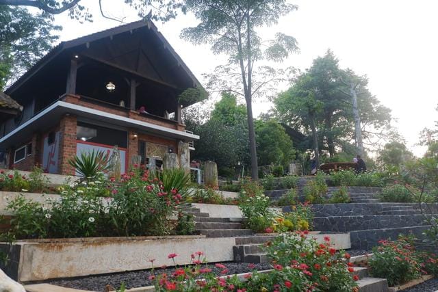 Menu dan Biaya Hotel Resto Lembah Batu Heritage 3