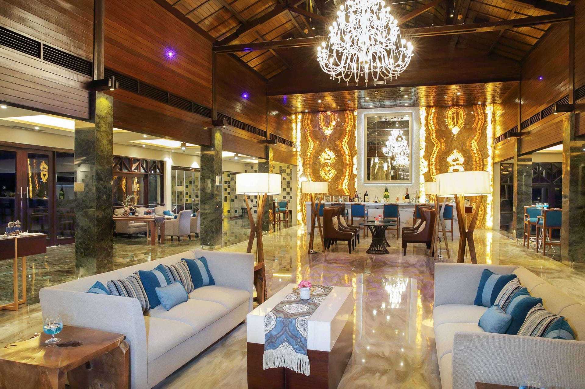 Akar Hotels & Resort Hotel Teluk Betung Utara 2