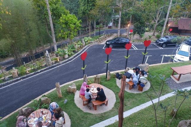 Menu dan Biaya Hotel Resto Lembah Batu Heritage 2