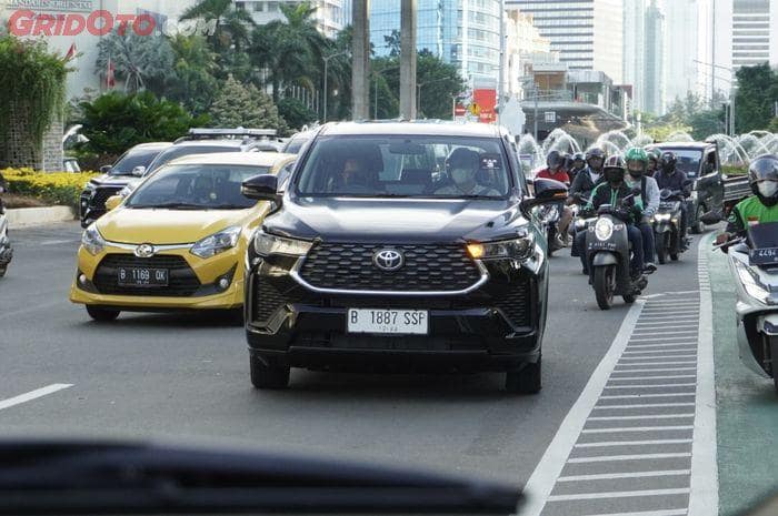 Innova Zenix Hybrid Layak untuk Harian? 6